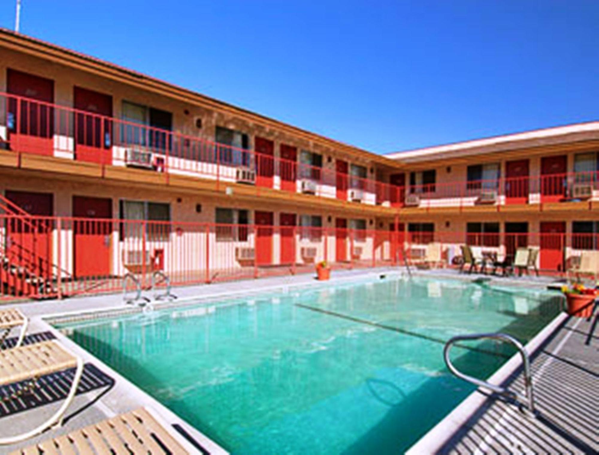 Park Avenue Inn & Suites Victorville Exterior foto